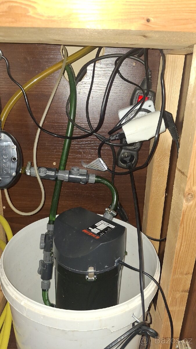 Prodám akvárium diversa 180l - 3