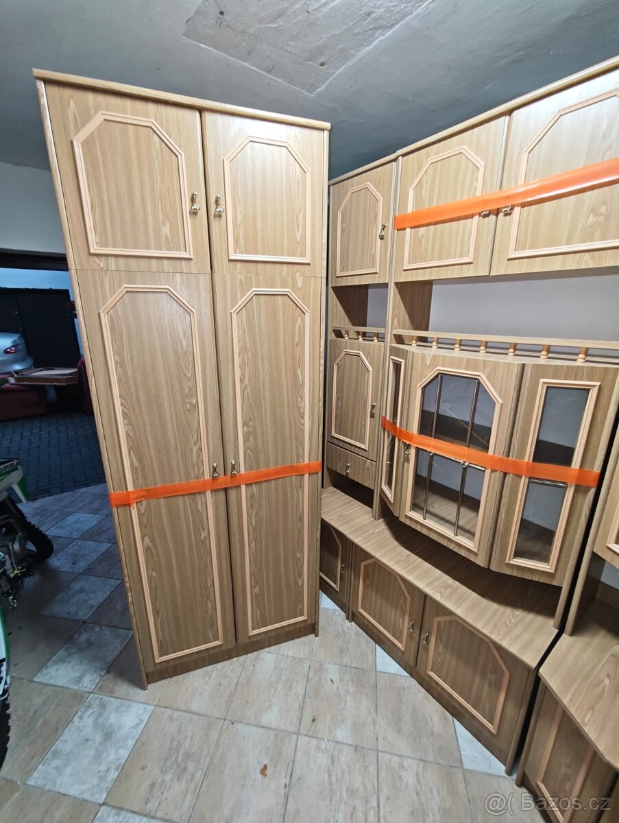 OBÝVACÍ STĚNA - 3