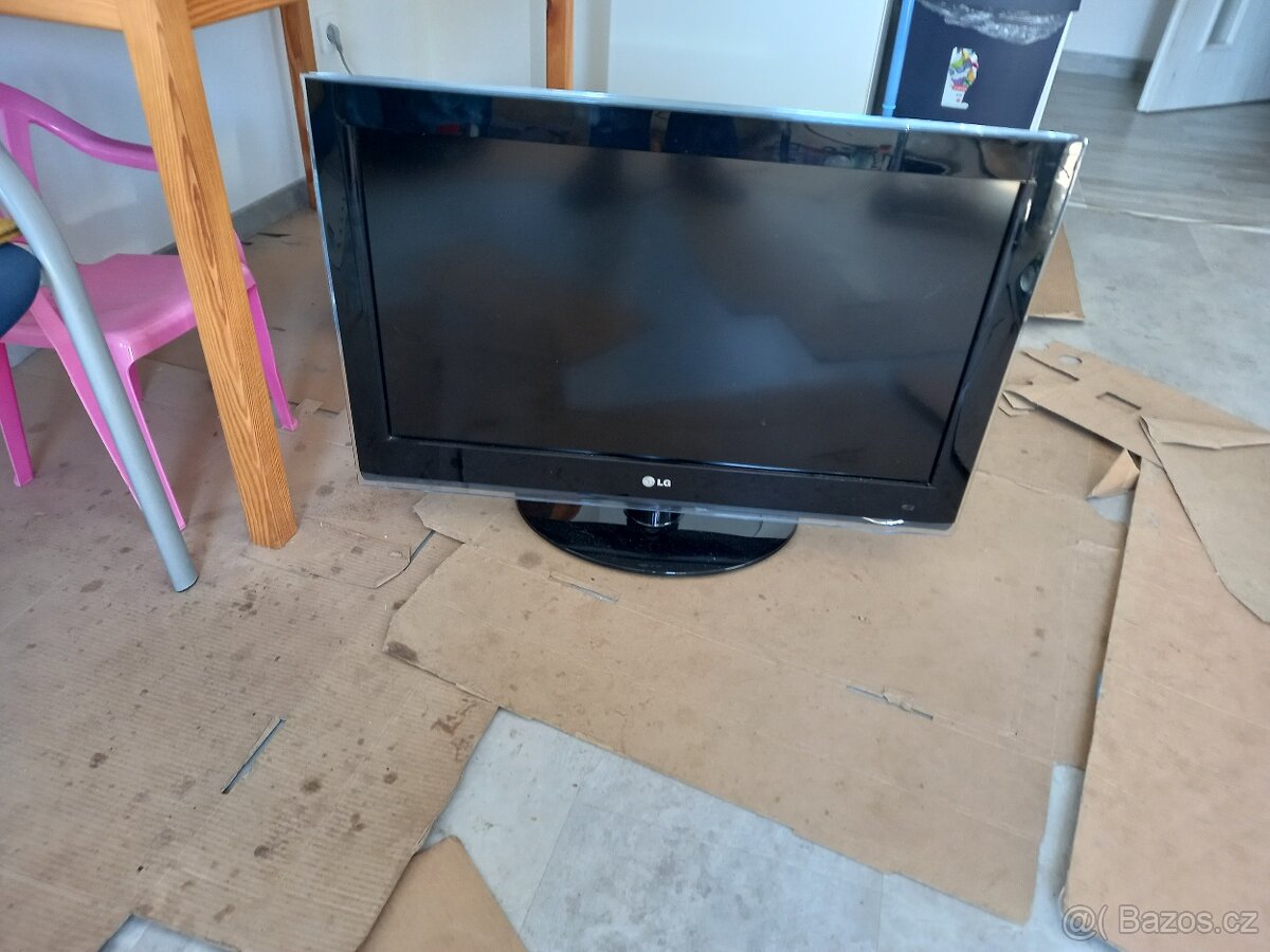 TV LG 82cm - 3