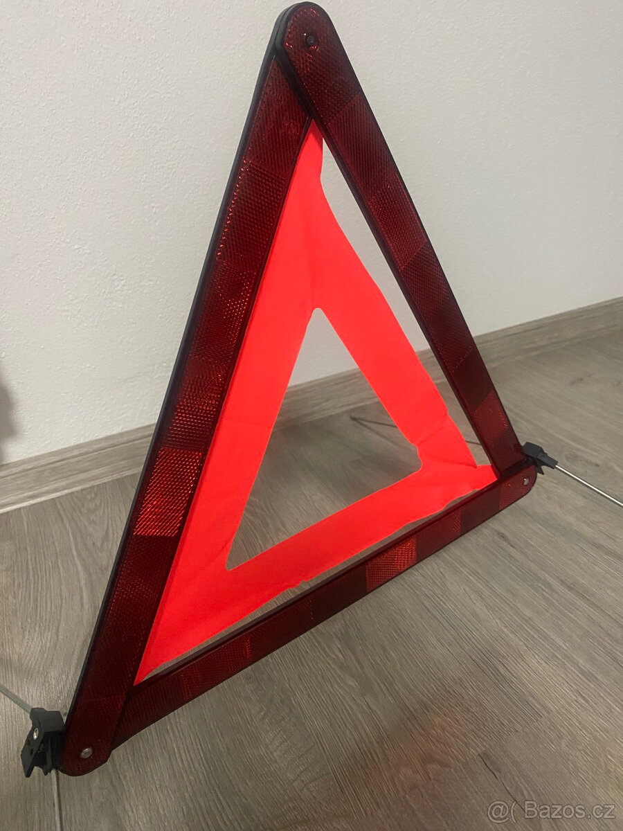 NOVÝ Výstražný trojúhelník do auta včetně pouzdra - 3
