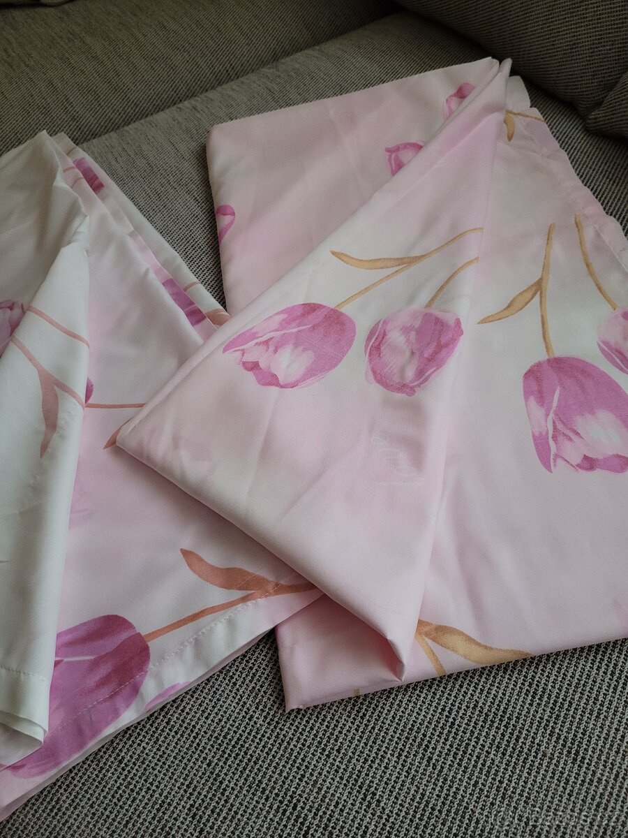 Dva růžové závěsy s tulipány - 3