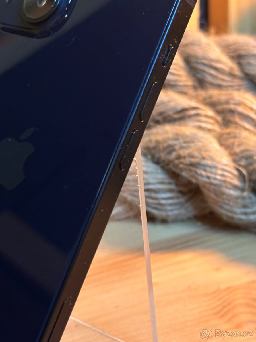 Apple iPhone 14, 128 GB - 3