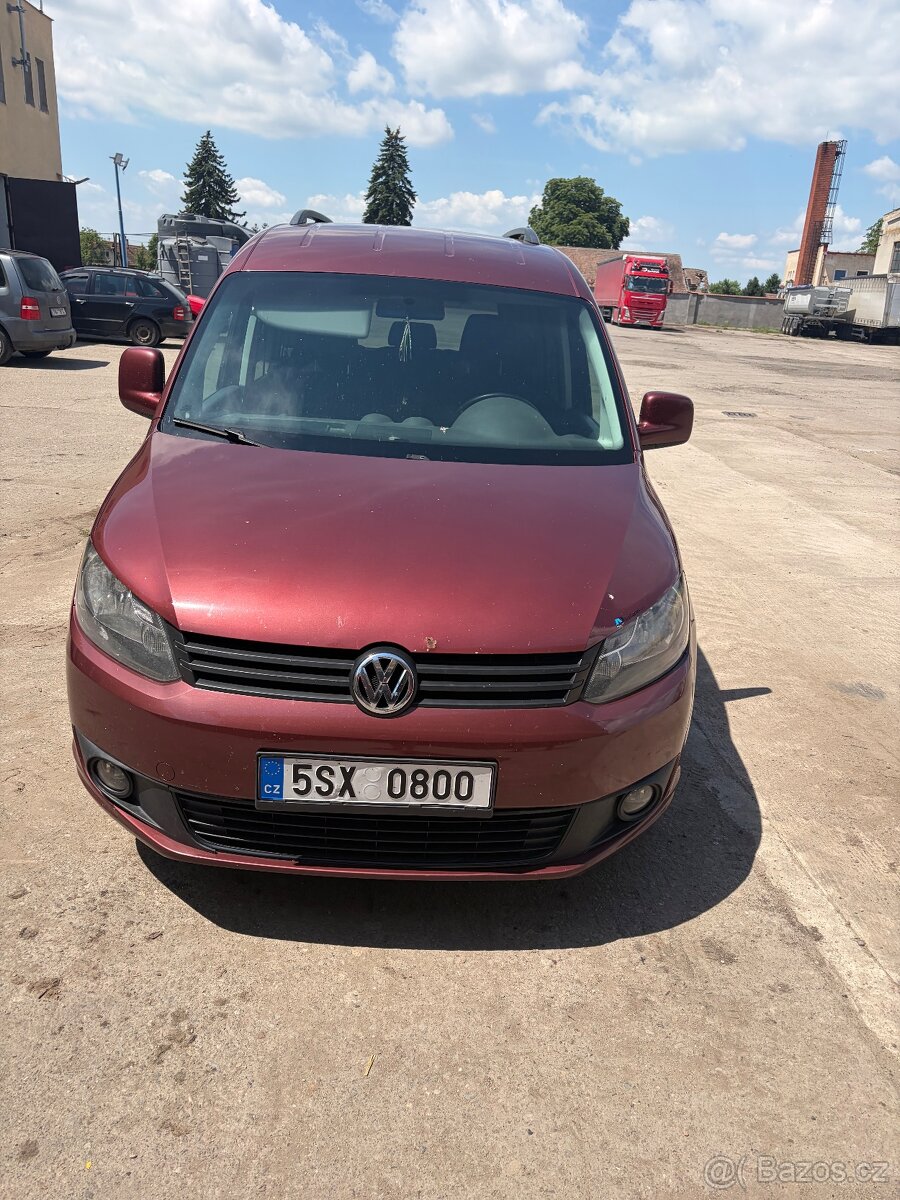 Prodám VW Caddy 1,6 tdi 105000,+s DPH - 3