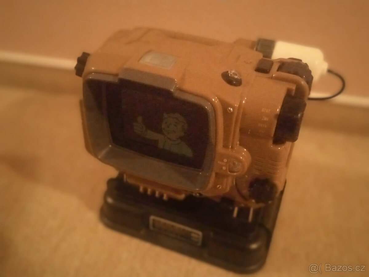 Pip-Boy 3000 Mk. IV (Fallout 4) - 3