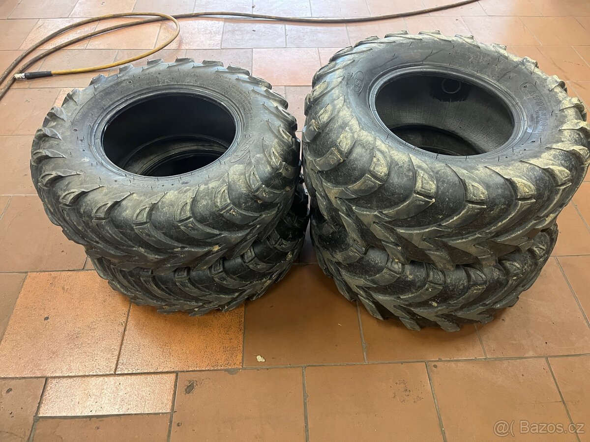 Pneu na čtyřkolku 25x10-12
