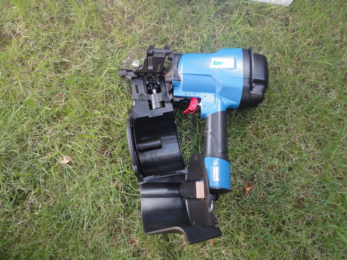 Hřebíkovačka 702 DC - 3