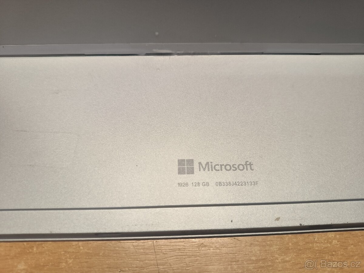 Prodej na opravu surface GO3 128 gb - 3