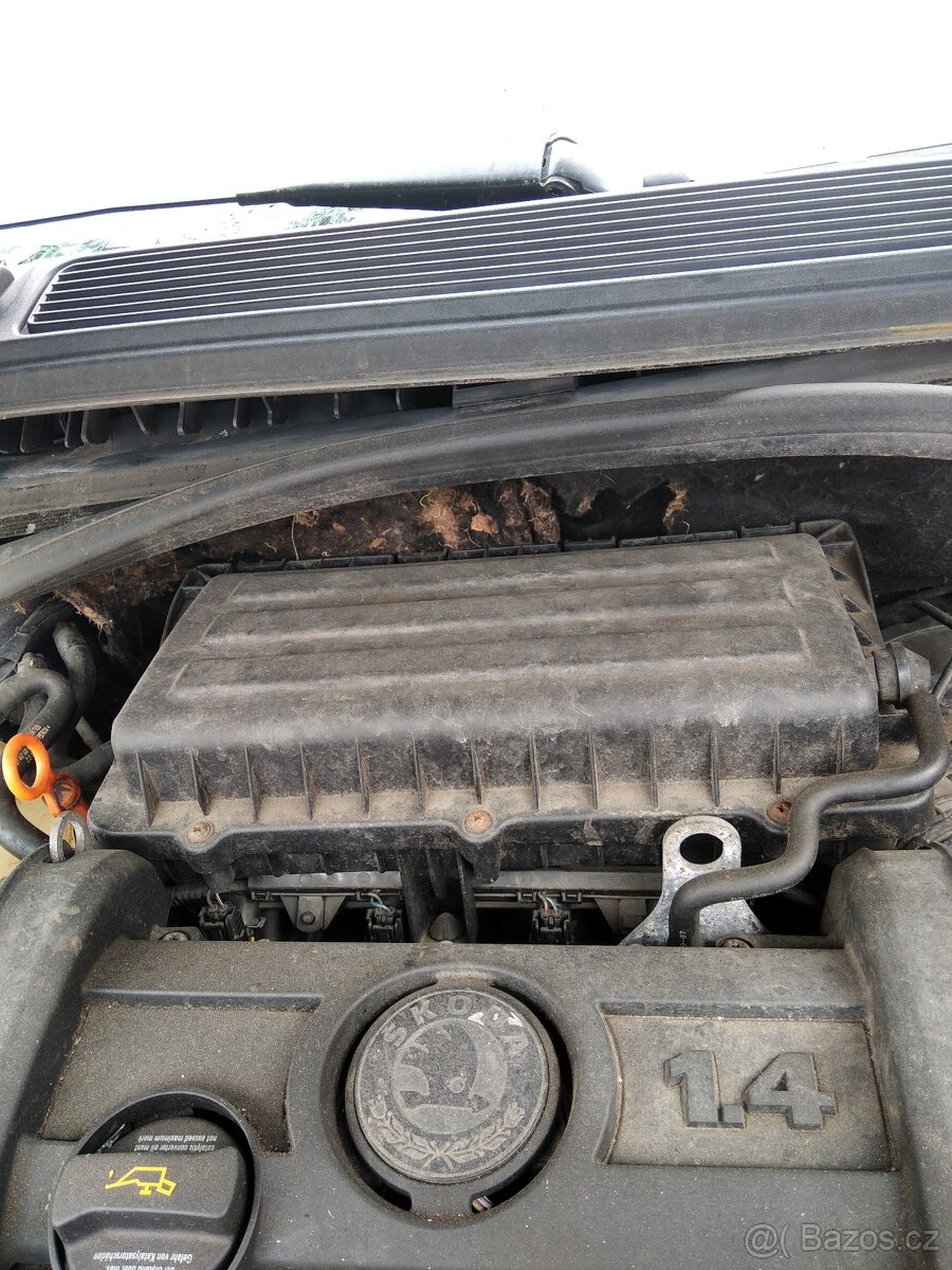 nd z škoda roomster 1,4 63kw modrá zelená ruzné barvy - 3