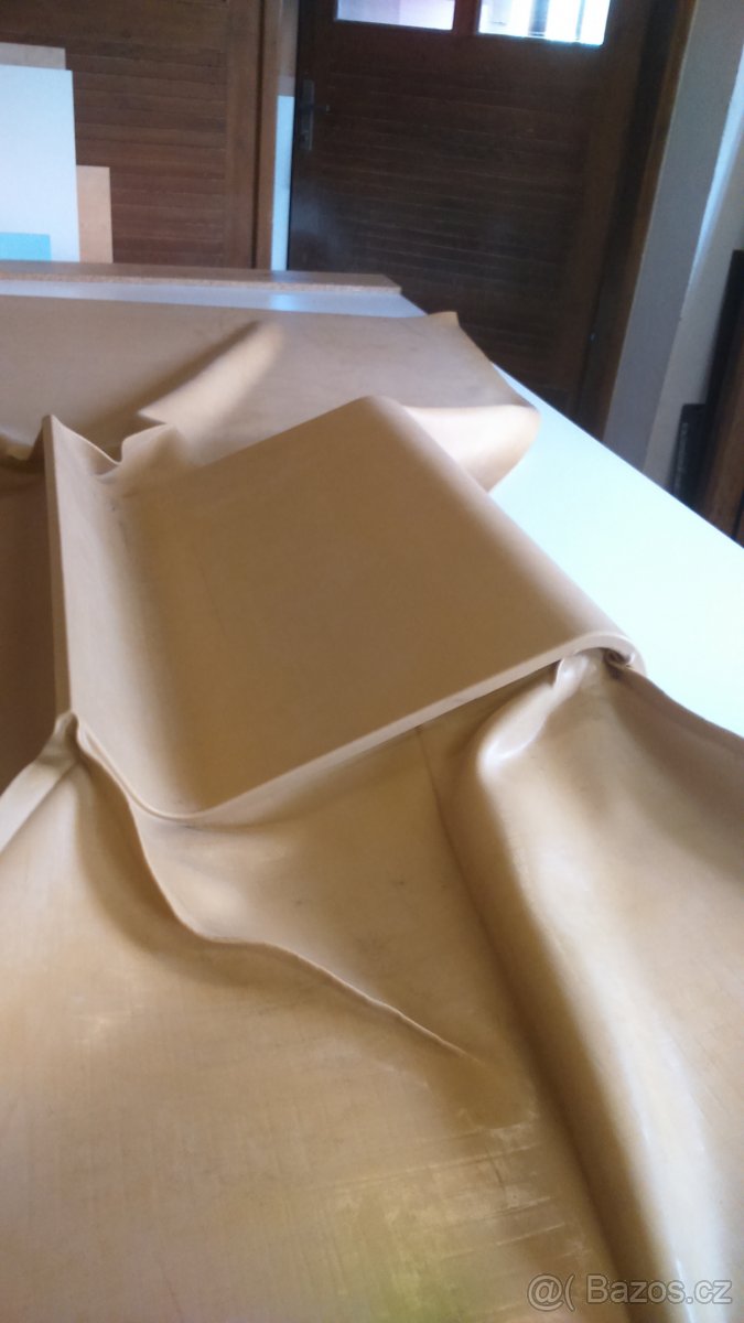 dýhovací vakuový lis - 3