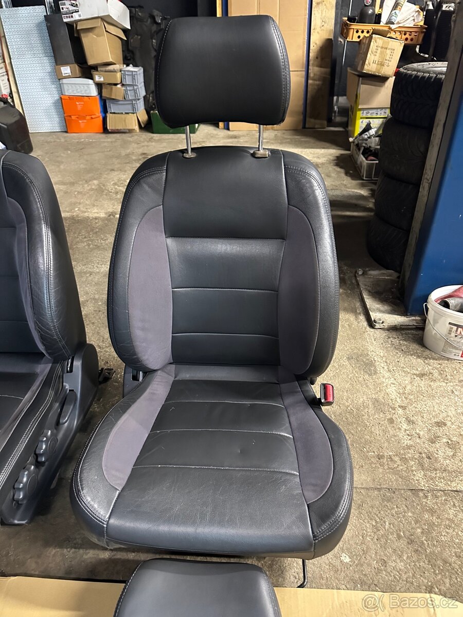 Subaru sedačky - 3