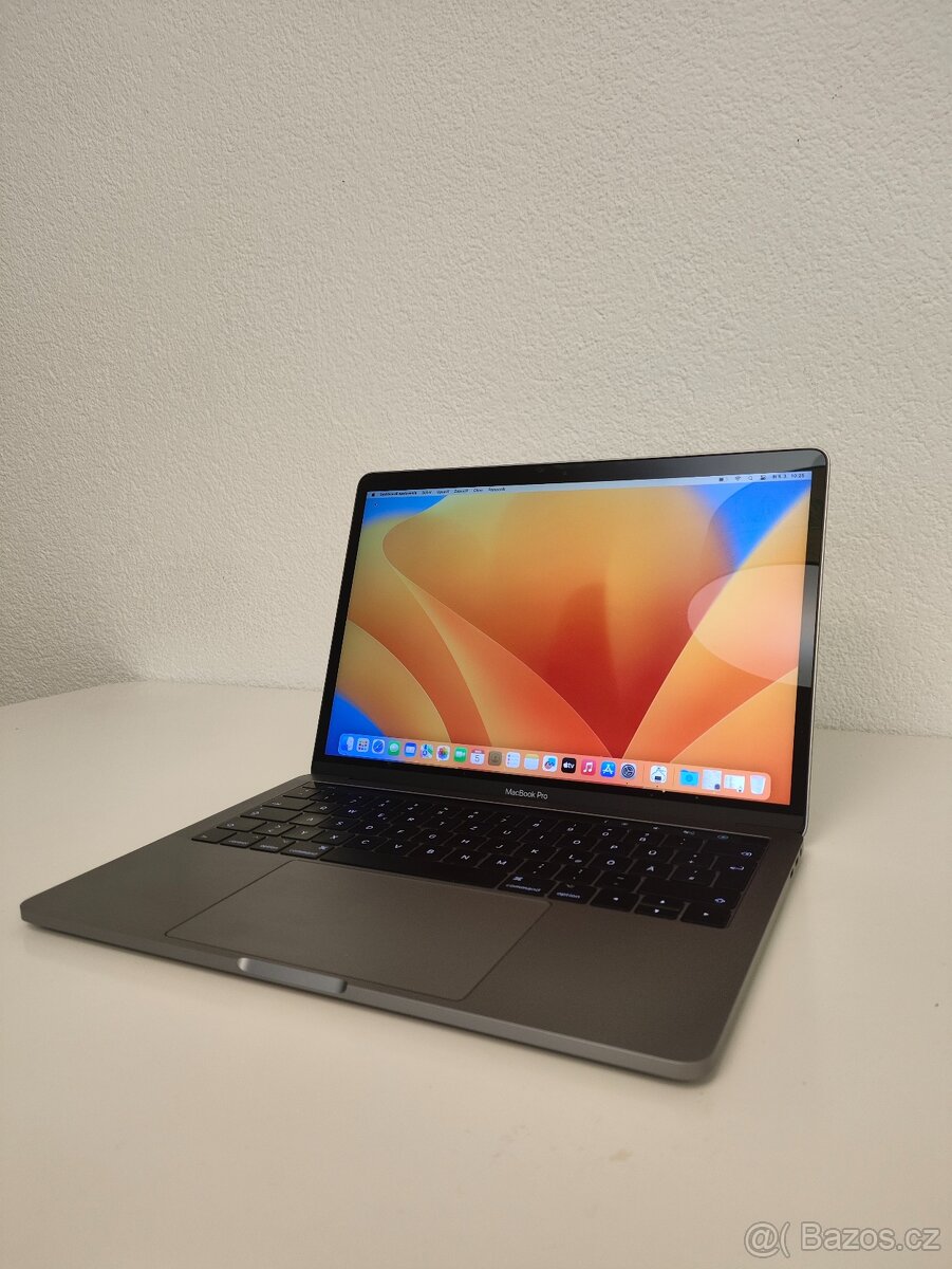 MacBook Pro 13 2017 | i5 • 8GB • 256GB - 3