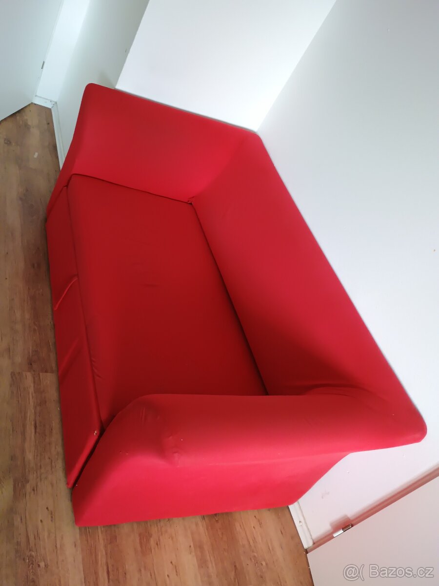 Gauč červený rozkládací - 3