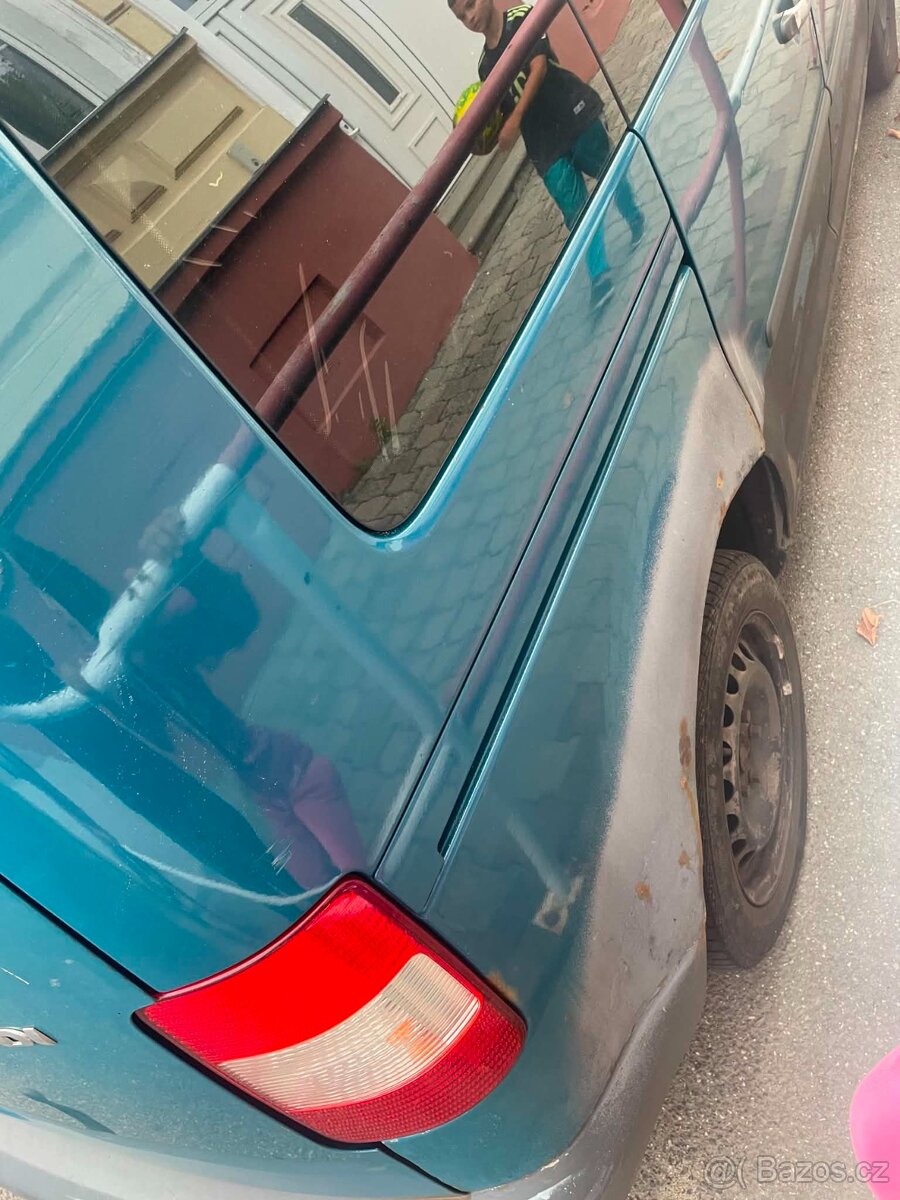 Volkswagen caddy 1.9 tdi 77 kw 2005 - 3