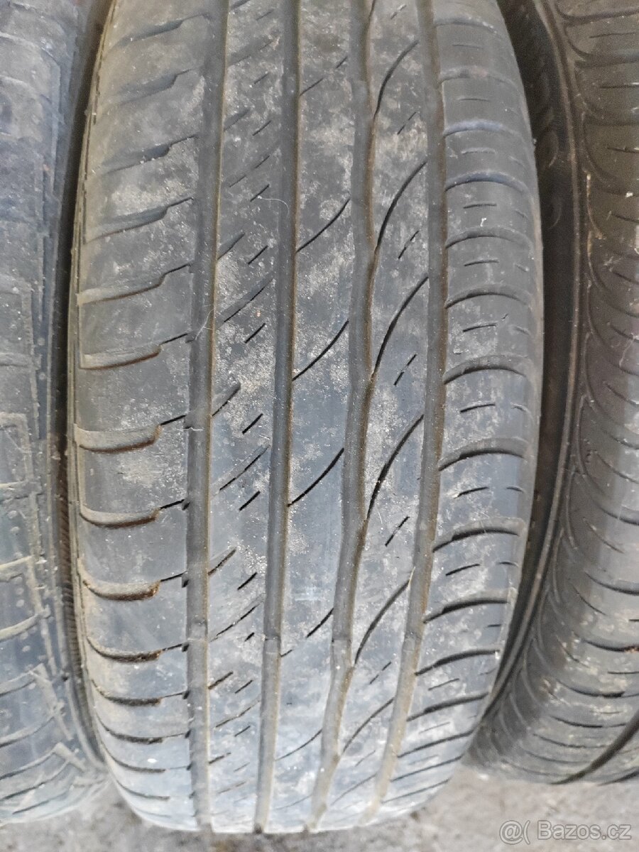 Pneumatiky na discích 195/60 R15 - 3