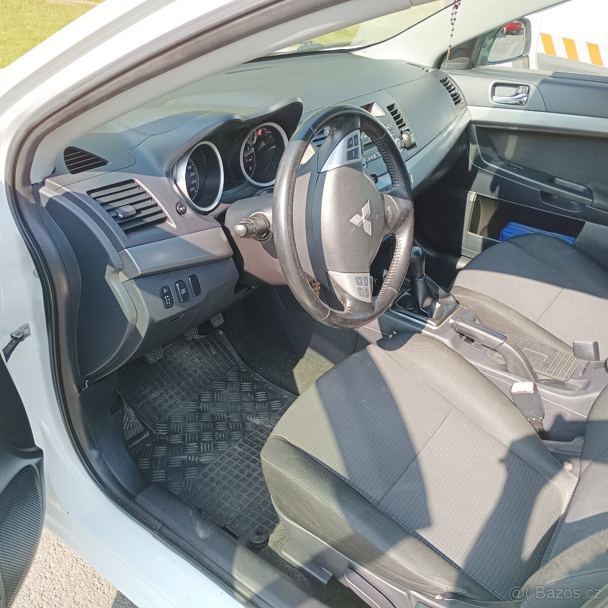 Mitsubishi Lancer 1.8 r.v. 2011 - 3