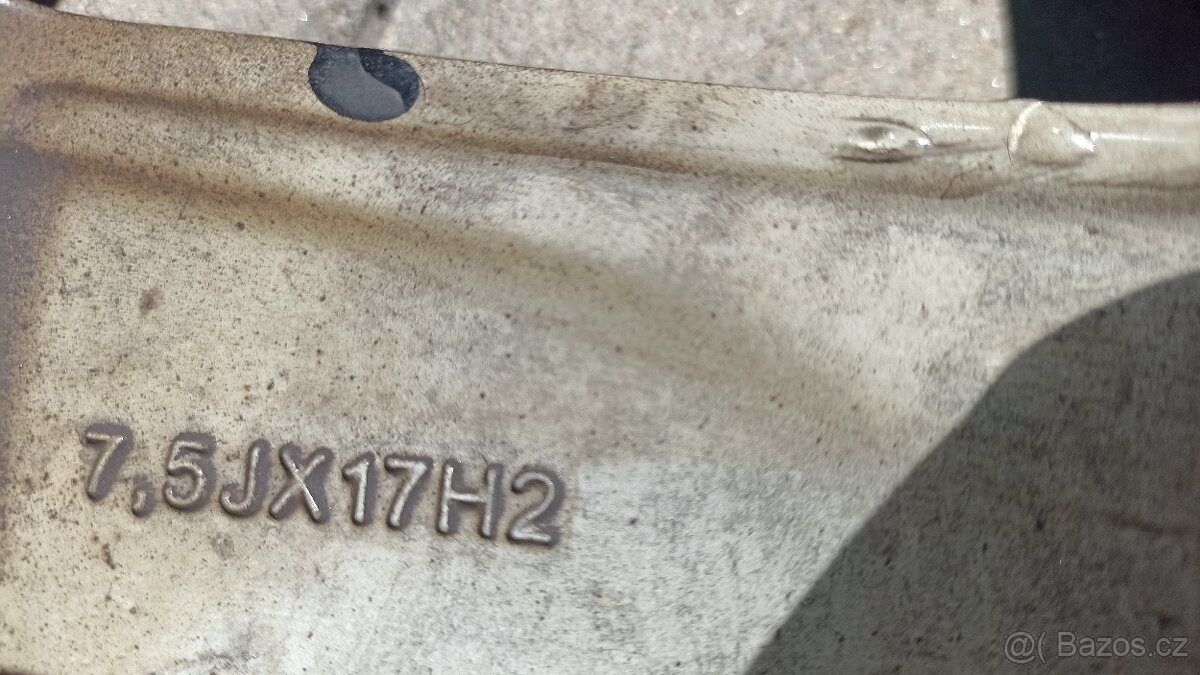 Sada alu kol Audi 7,5Jx17 ET43 5x112 zimní pneu - 3