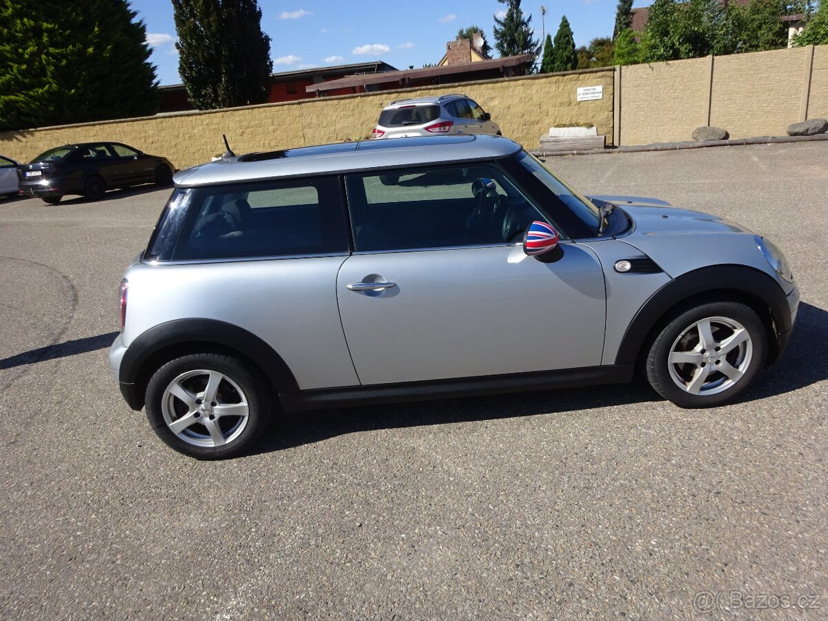 Mini Cooper 1.4i r.v.2007 (70 kw) - 3