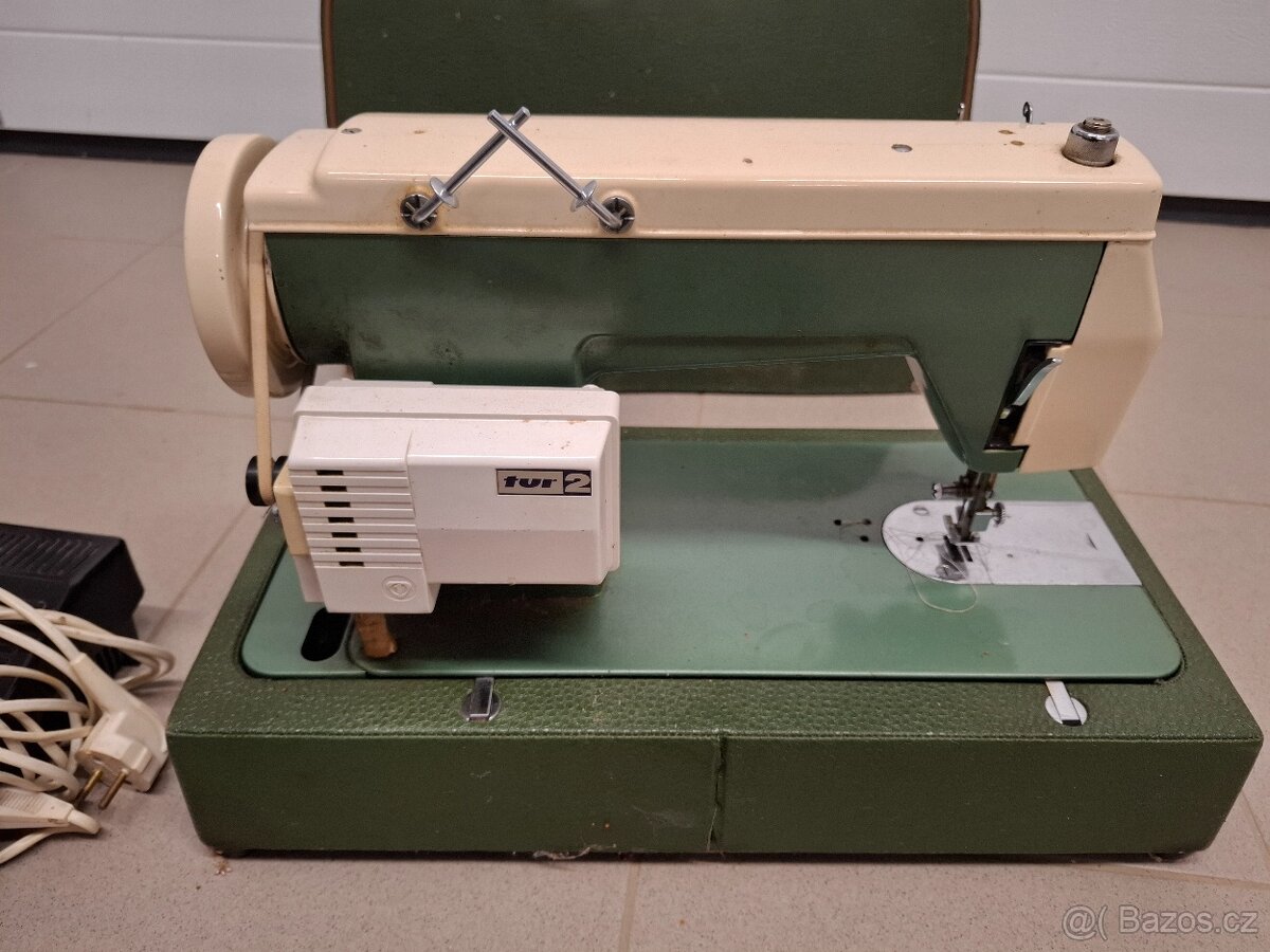 Šicí stroj Lucznik 415 - 3