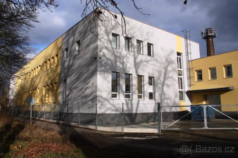 Pronájem skladových a výrobních prostor - 3