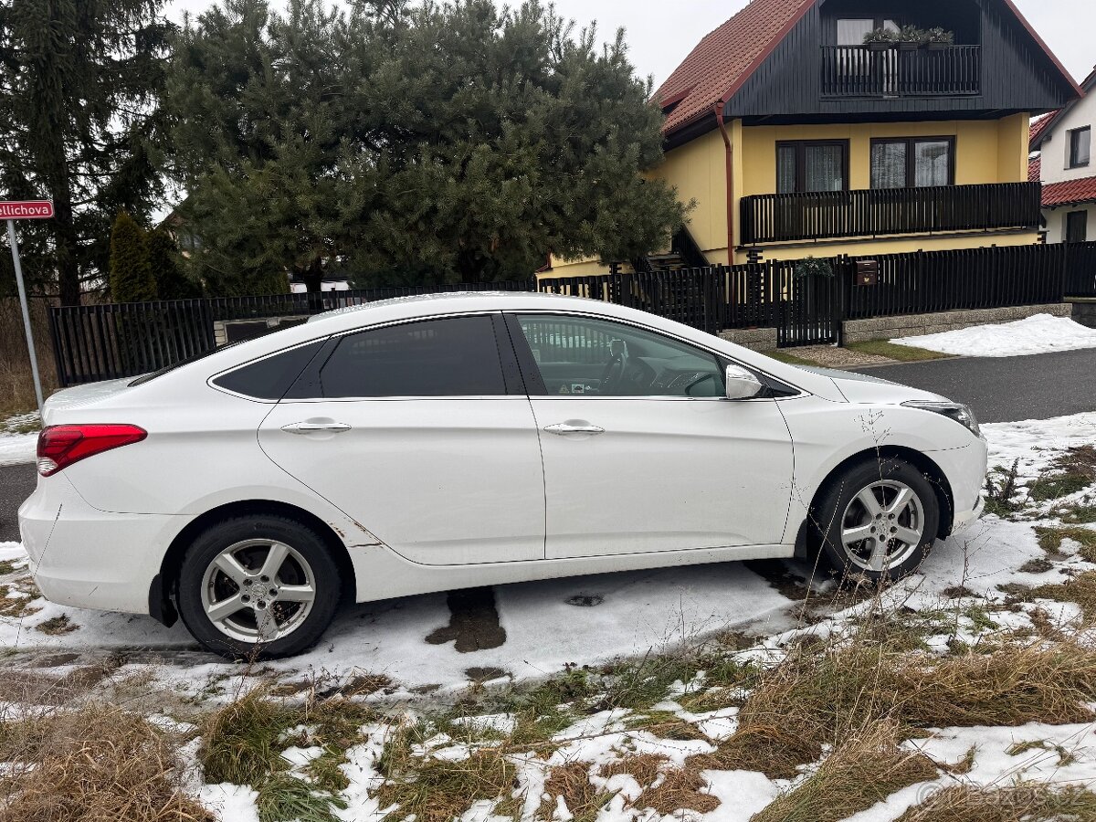 Hyundai i40 TOP VÝBAVA - 3
