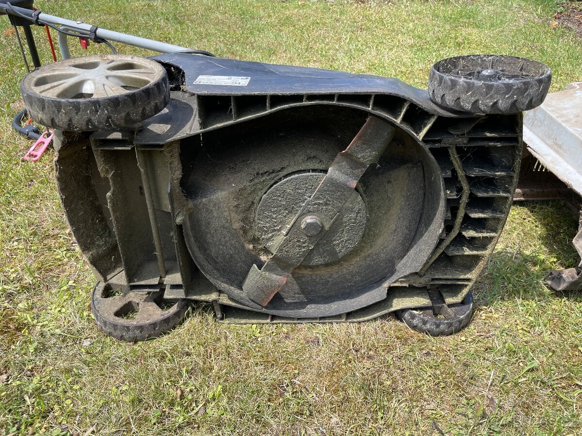 Sekačka na trávu - 3