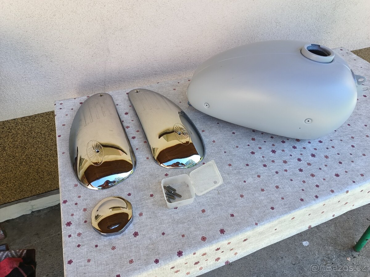 Nádrž Jawa 250 - 3