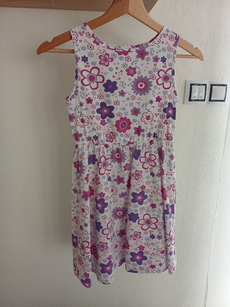 Dívčí šaty vel. 128 - 3