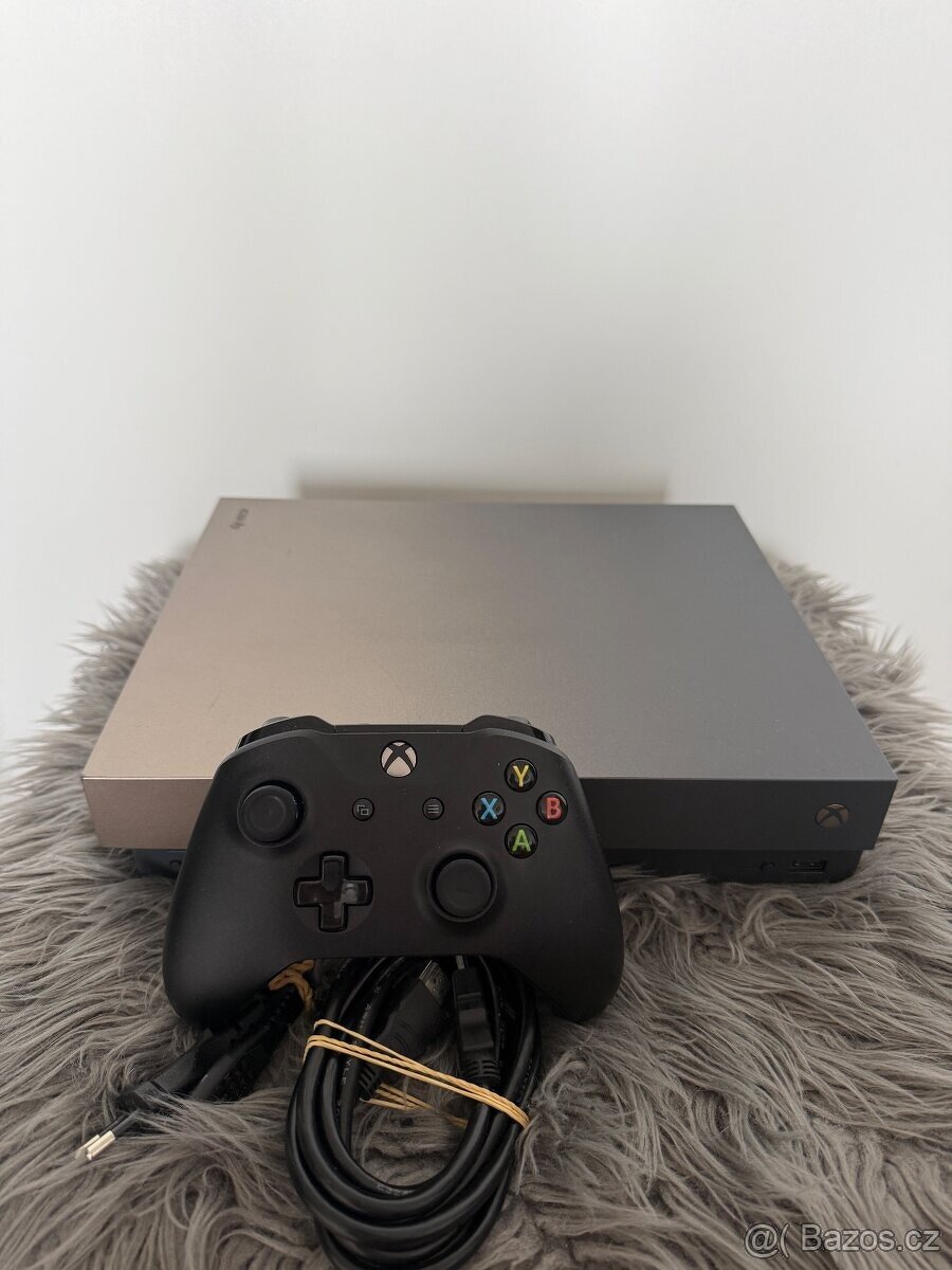 XBOX ONE X 1TB LIMITED EDICE GOLD - 3