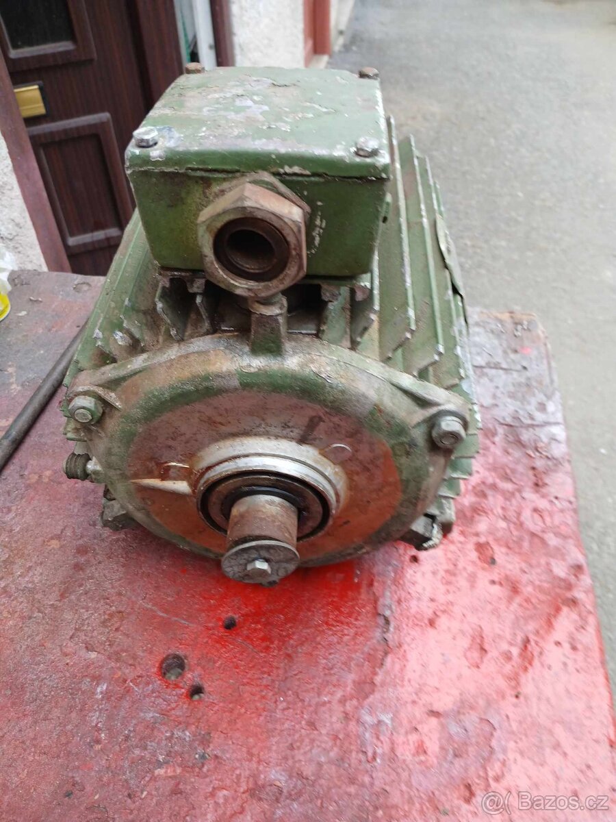 motor - 3