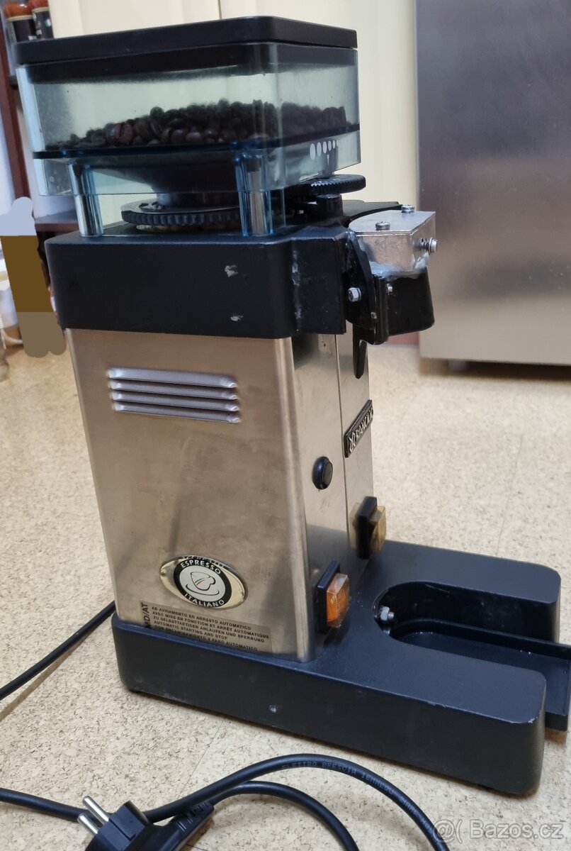 Prodám profi mlýnek Rancilio MD 50AT - 3