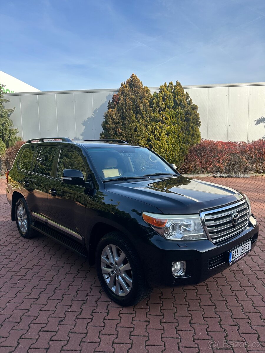Toyota Land Cruiser 200 4.5D-4D V8 Luxury 7mist - 3