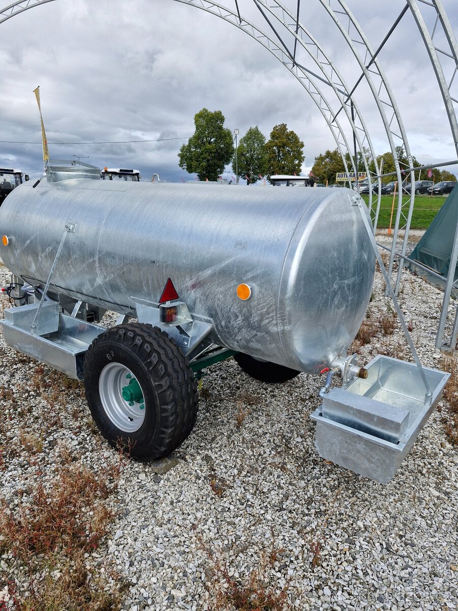 Mobilní nádrž na vodu 3000L - 3