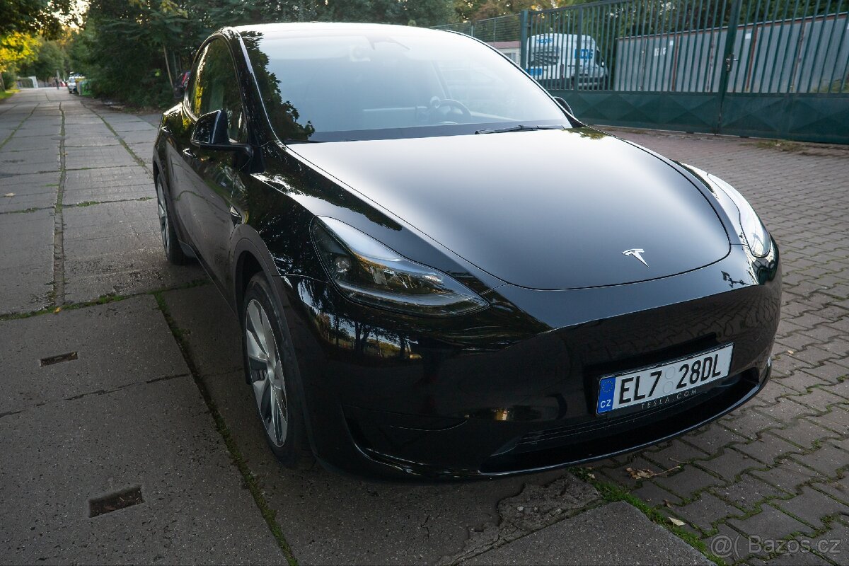 Tesla Y - 3