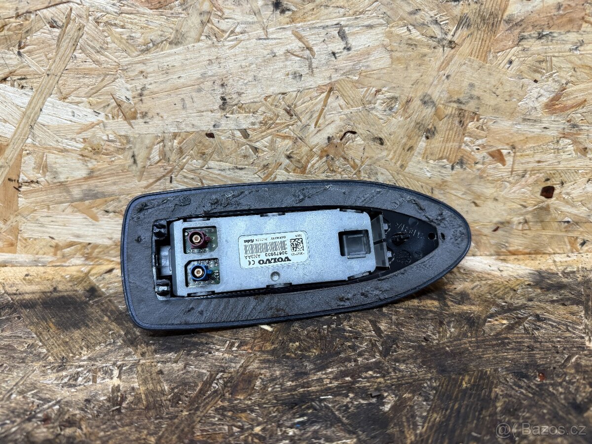 ANTÉNA VOLVO S80 30679933 - 3