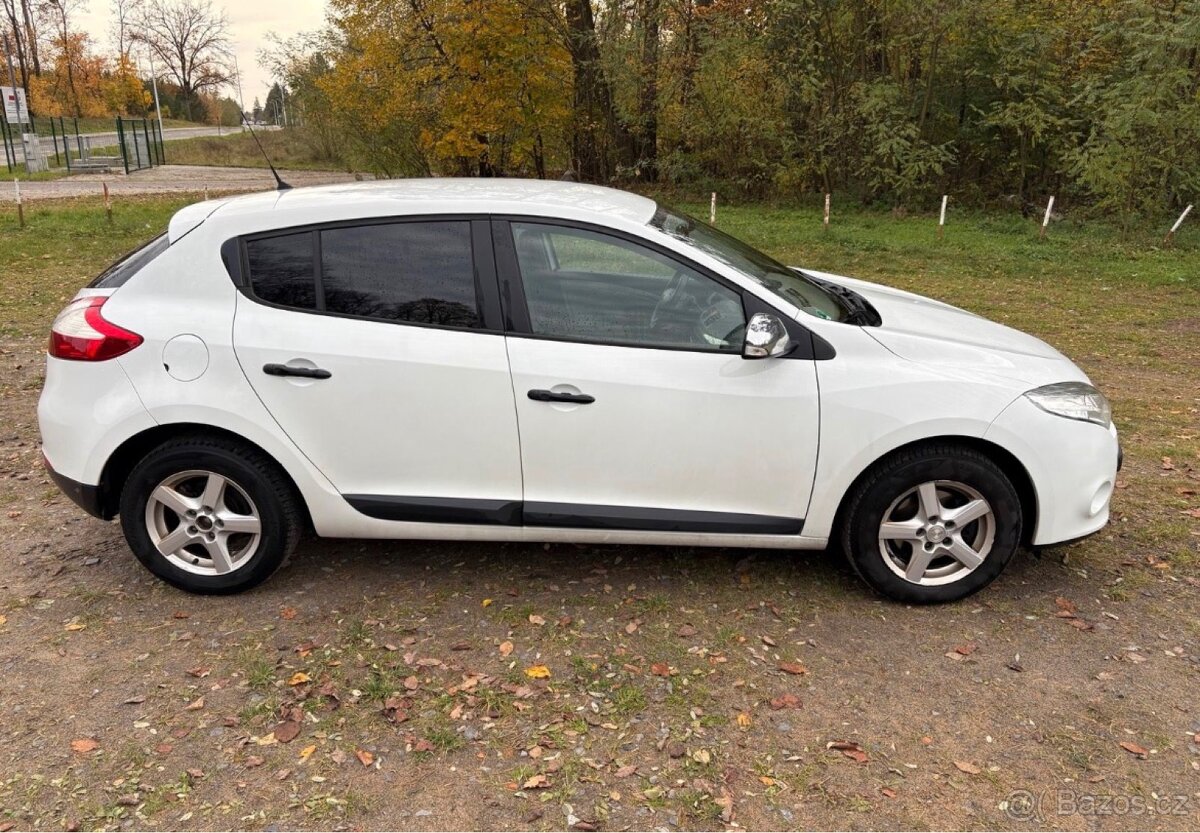 Prodám Renault Mégane 2011 1,6 16v – velmi dobrý stav - 3