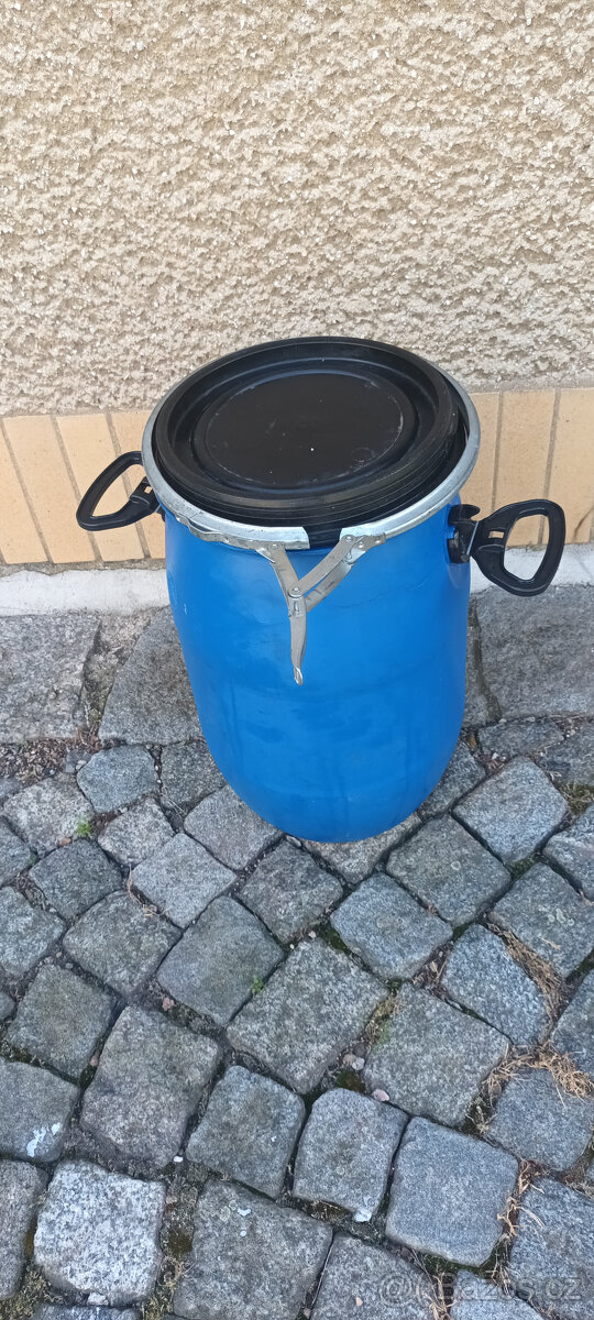 BARELY ,kanystry plech i plast , soudek - 3