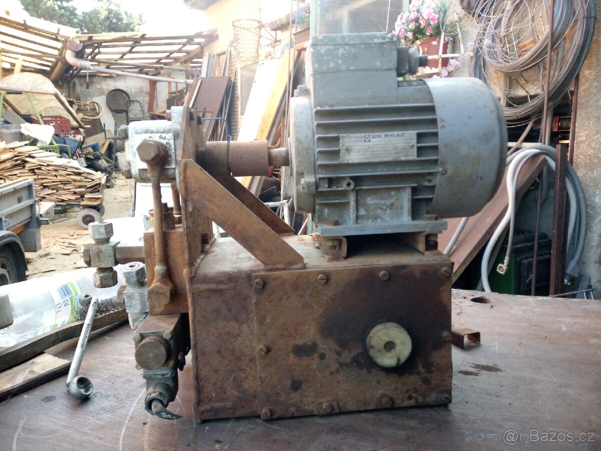 Hydraulická jednotka - 3