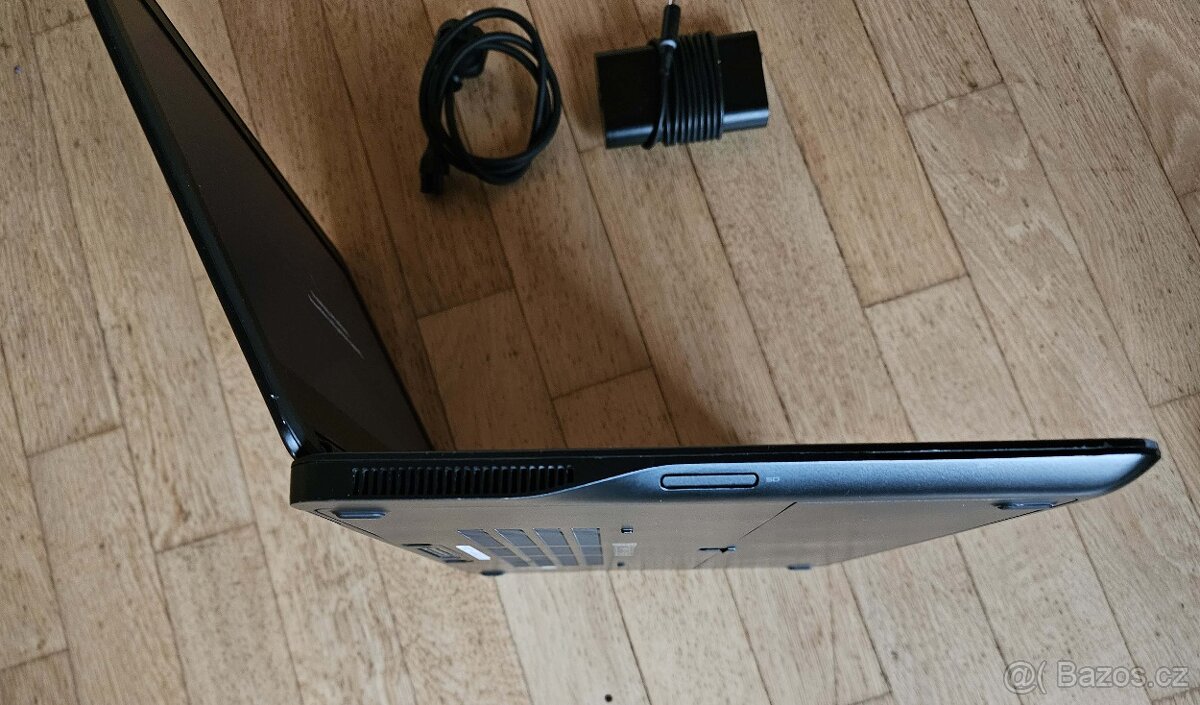 Dell Latitude 7450 i5,8,256,win 11 - 3