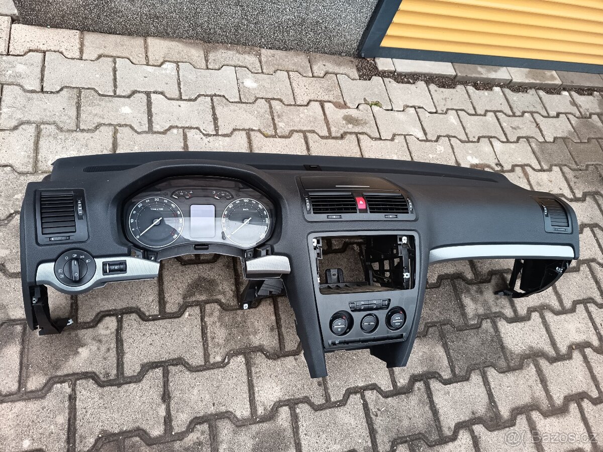 Prodam palubní deska Octavia 2, - 3