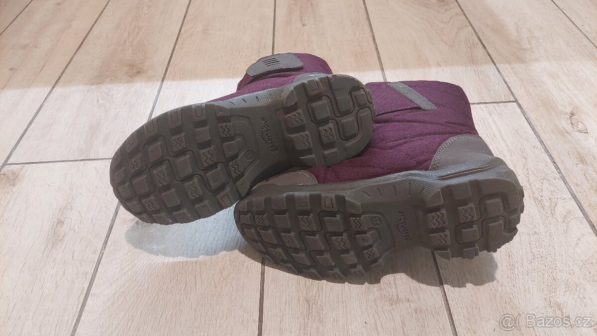 Dívčí sněhule zn. Quechua, vel. 33 - 3