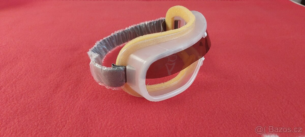 Staré brýle na veterána. - 3