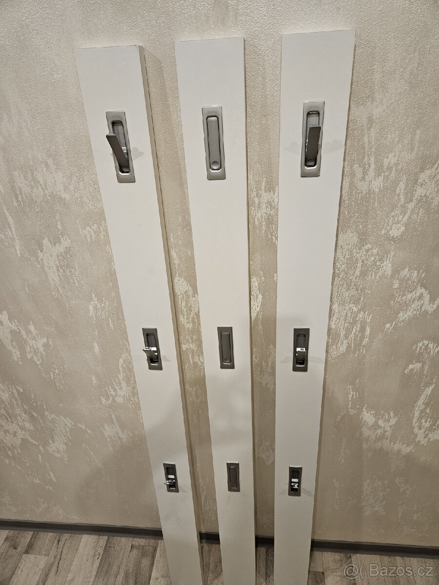 Věšákový panel - 3