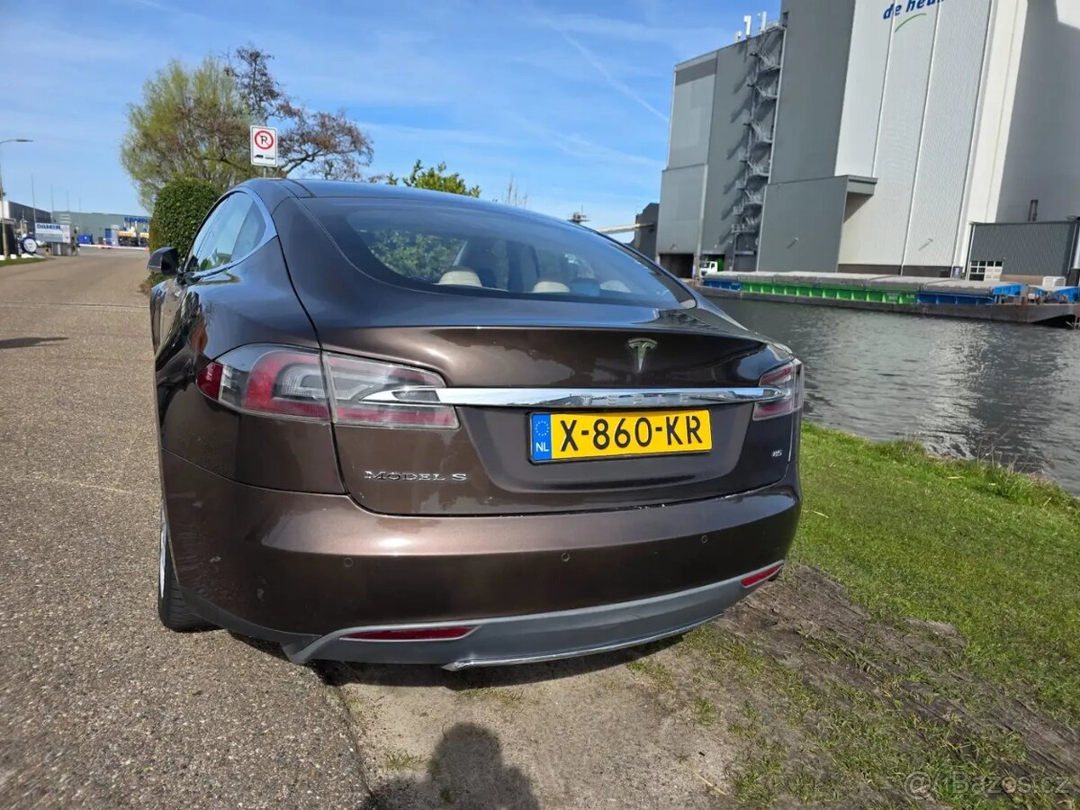 TESLA MODEL S 85 PERFORMANCE 2014 - 3