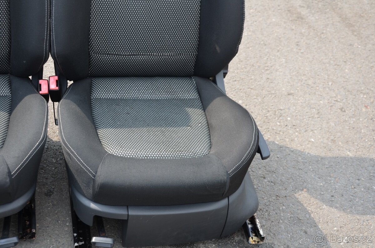 Škoda Fabia 1 - sedačky Sportline, vyhřívané - 3