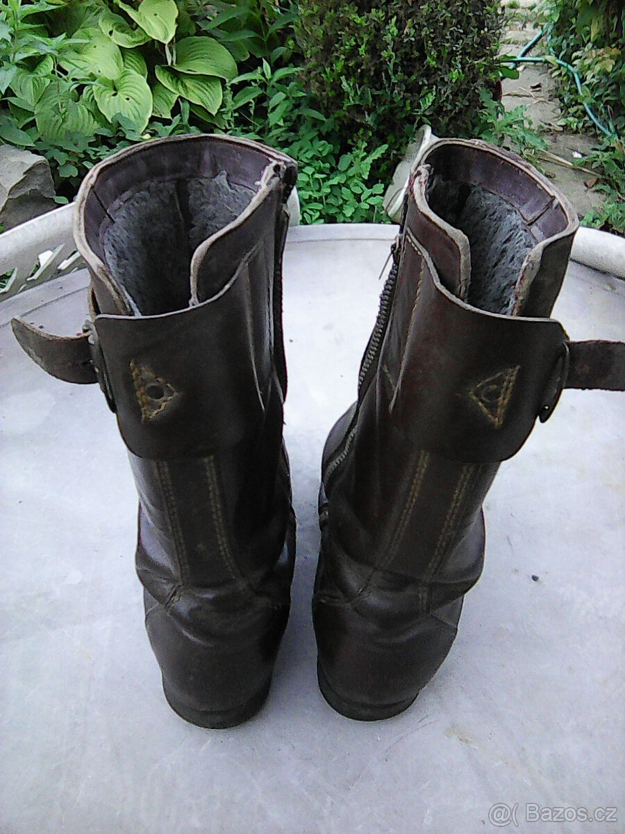 Zateplené vojenské boty. - 3