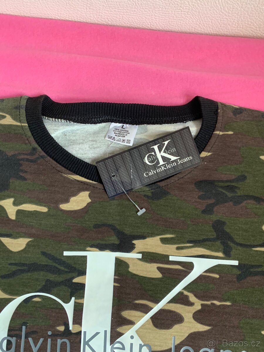 Krasna maskačová mikina Calvin Klein Nova s visackou - 3