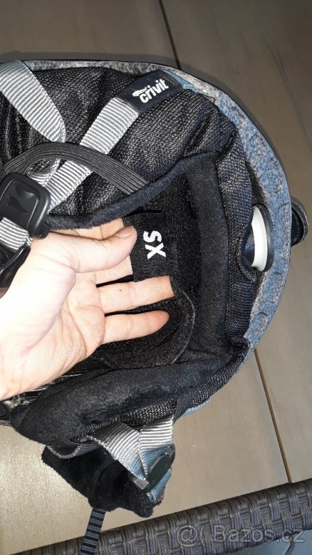 Černá lyžařská helma vel. XS - 3