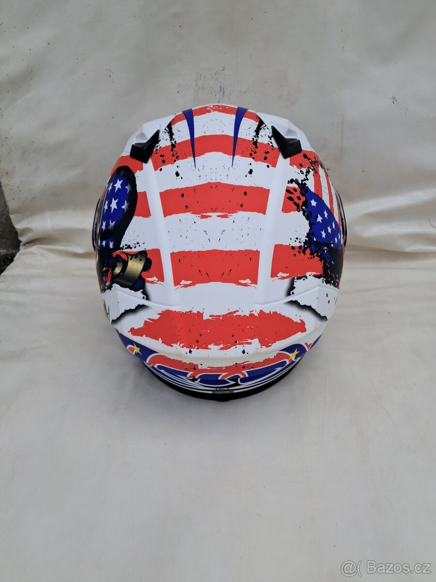 Helma , přilba. - 3