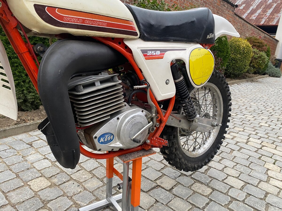 KTM 250 MC - 3