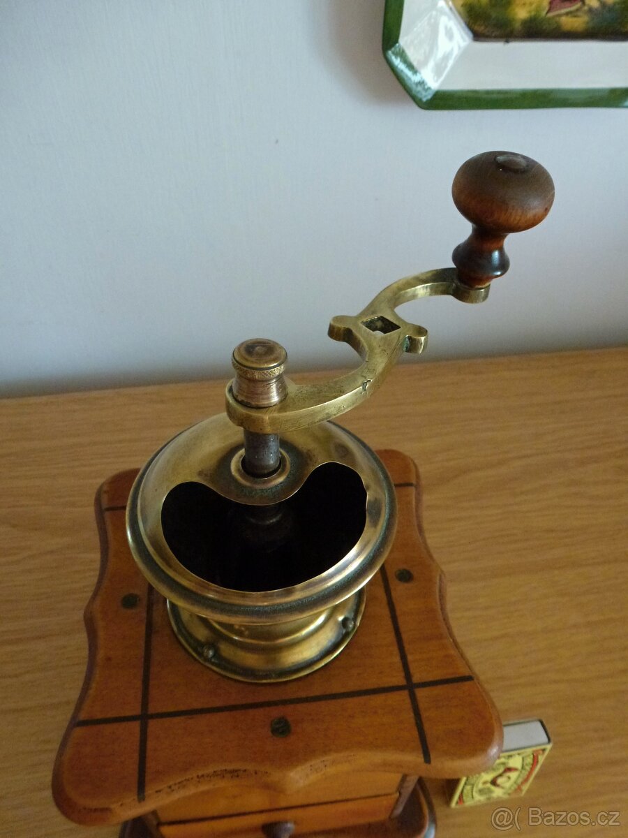 Mlýnek na kávu - 3